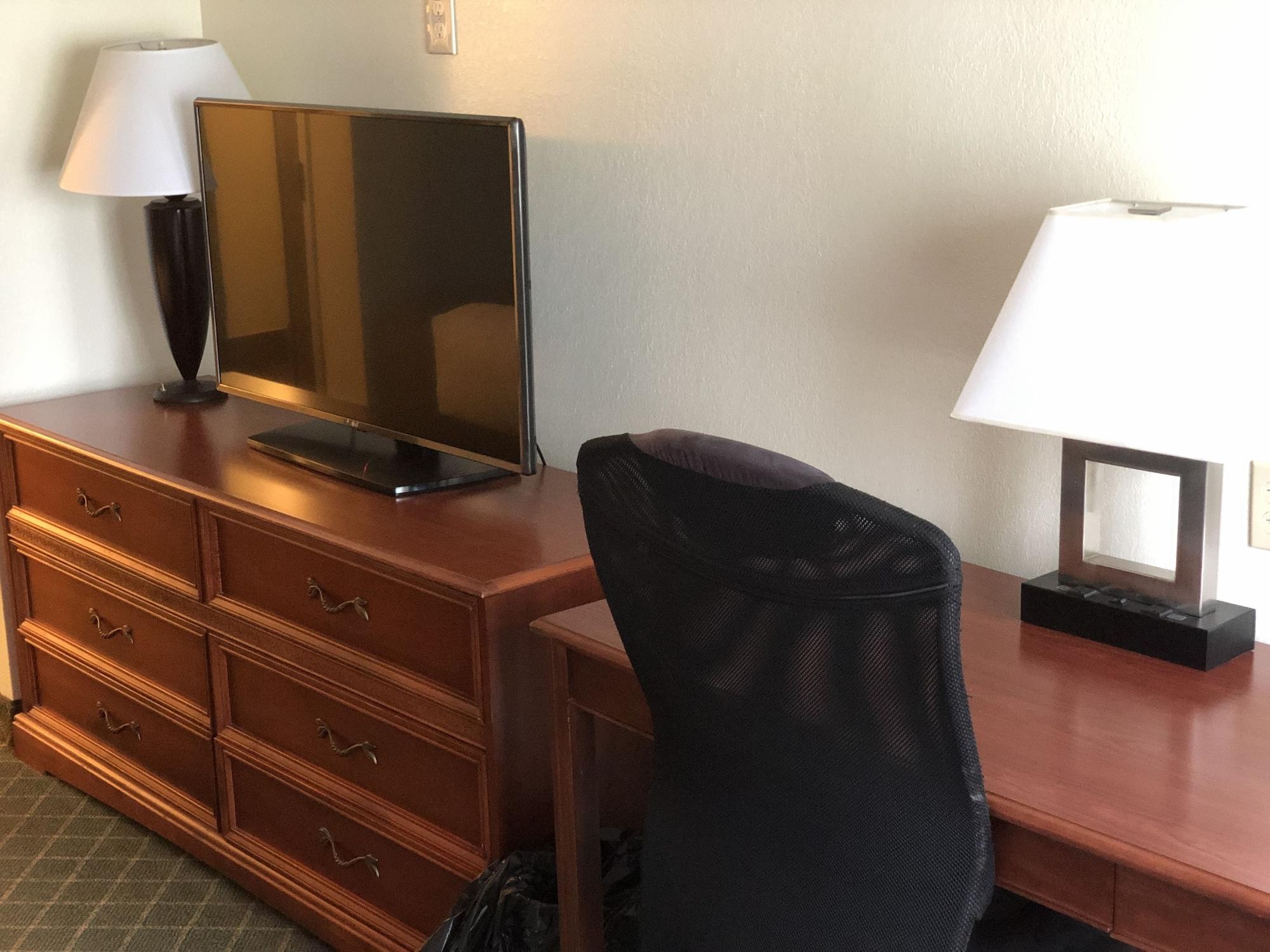 Best Western Plus Augusta Civic Center Inn Экстерьер фото