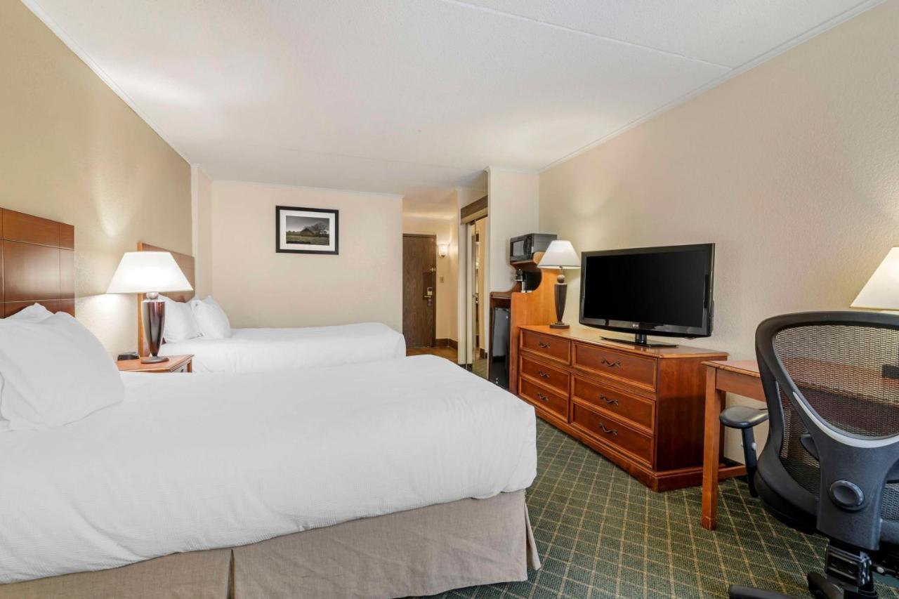 Best Western Plus Augusta Civic Center Inn Экстерьер фото
