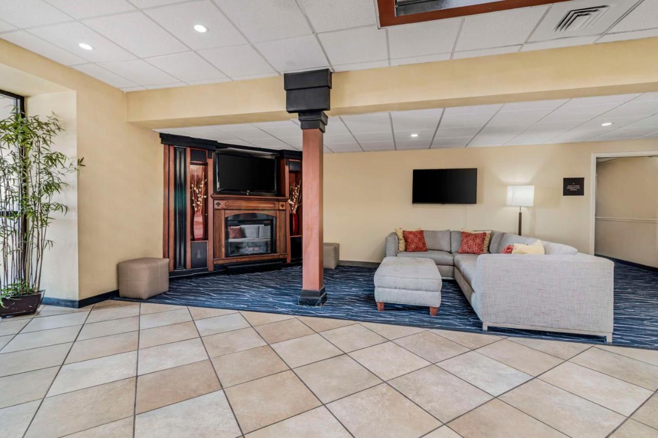 Best Western Plus Augusta Civic Center Inn Экстерьер фото
