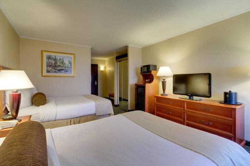 Best Western Plus Augusta Civic Center Inn Экстерьер фото