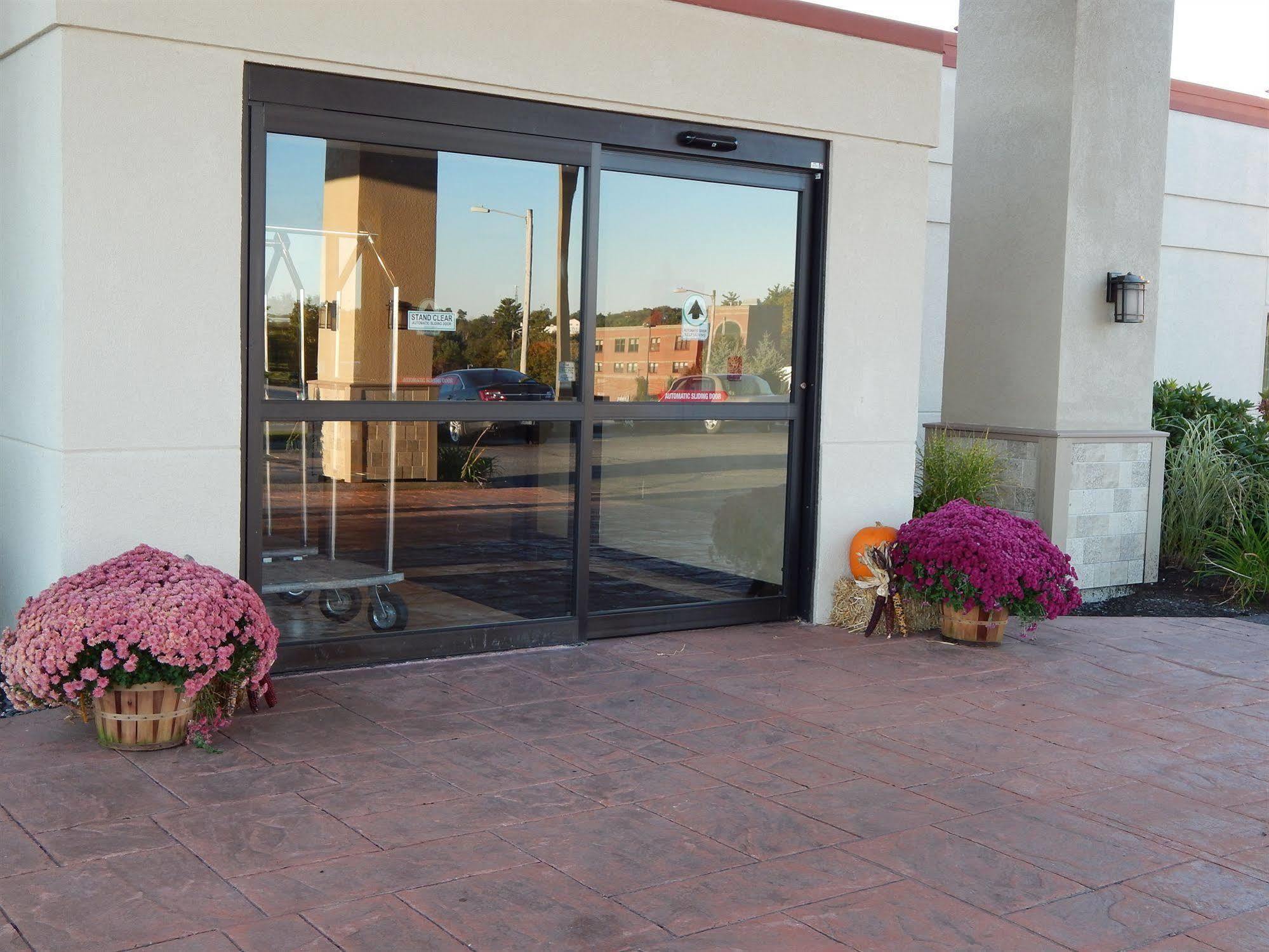 Best Western Plus Augusta Civic Center Inn Экстерьер фото
